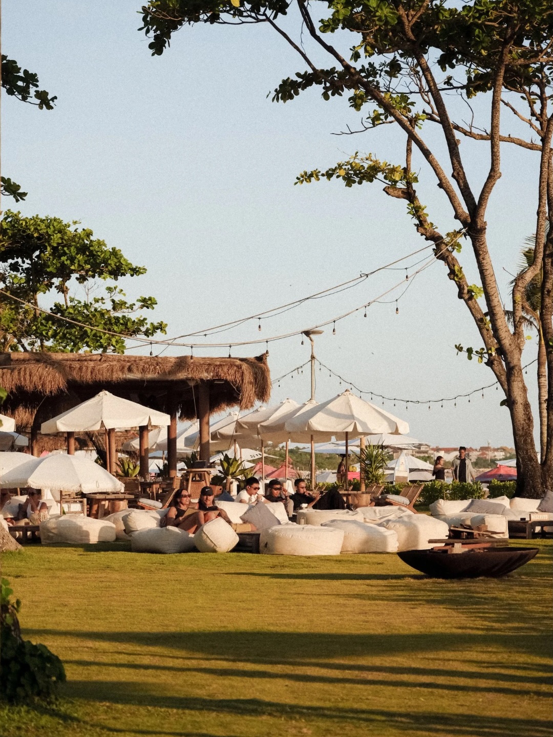 A regular Sunday at Sunset Beach Bali.

Serving moments as they are.
You’re welcome anytime, no rush.

Open daily from 10 AM.
Free entry. Link in bio.