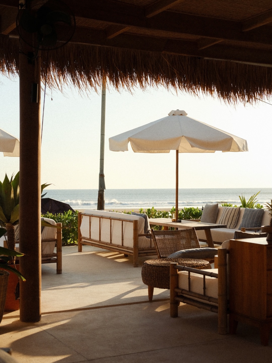 Saturday sorted.
Bottomless brunch, beachfront table, sunset incoming. Sunset Beach Bali from 12PM.

Open daily from 10 AM.
Free Entry. Link in bio.